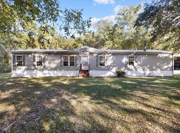 912 SW 22nd Ct, Bell, FL 32619