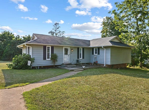 202 Sherwood Road, Easley, SC 29640