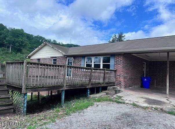 113 Smith Lane, Harriman, TN 37748