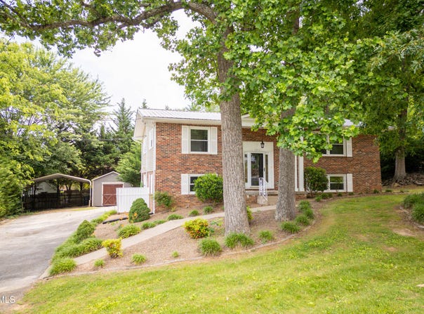 1403 Brentwood Drive, Greeneville, TN 37743