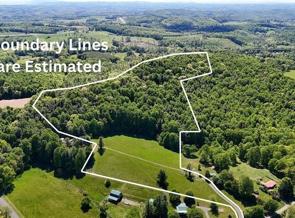 Fireside Dr, Laurel Fork, VA 24352