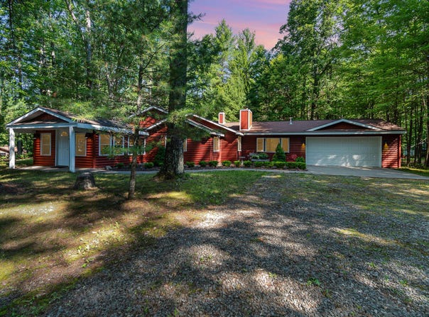 141 Juniper Street, Roscommon, MI 48653