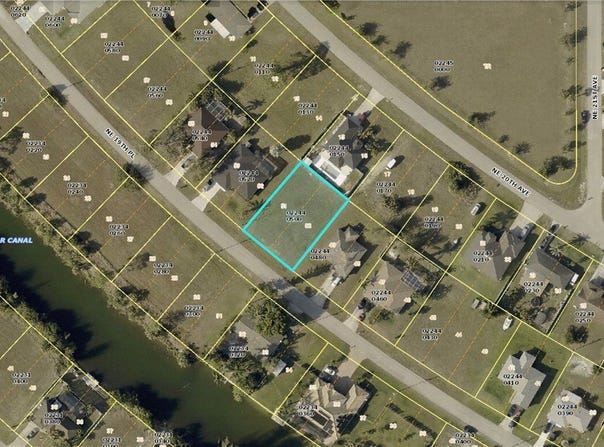 2207 NE 19th Place, Cape Coral, FL 33909