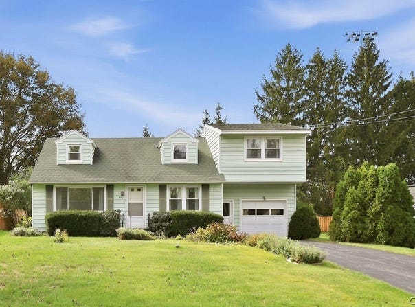 204 Clark Lane, Camillus, NY 13031