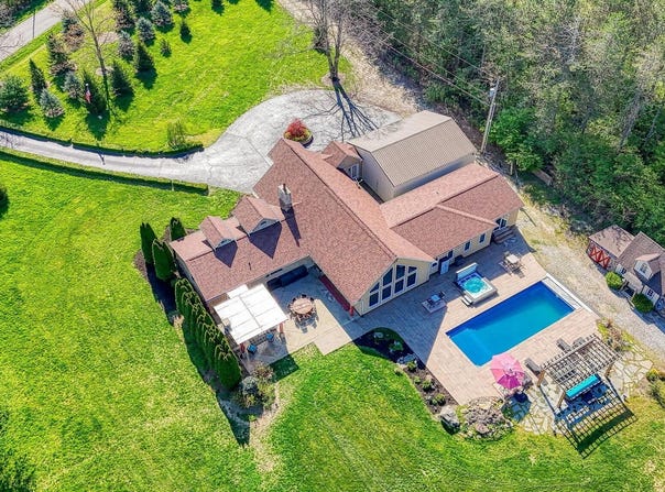 4251 Harrisburg Georgesville Road, Grove City, OH 43123