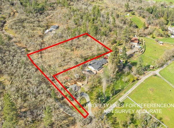 2083 Knowles Road, Medford, OR 97501