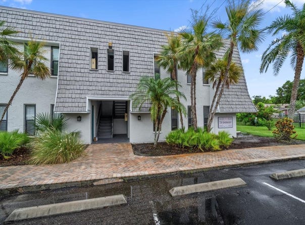 720 LYNDHURST STREET, DUNEDIN, FL 34698