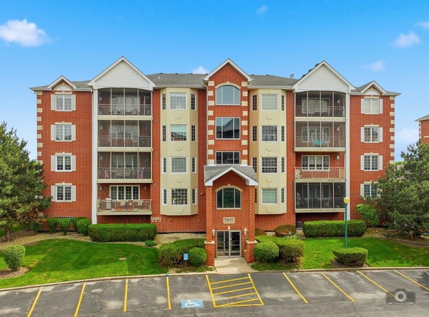 7927 Trinity Circle, Tinley Park, IL 60487