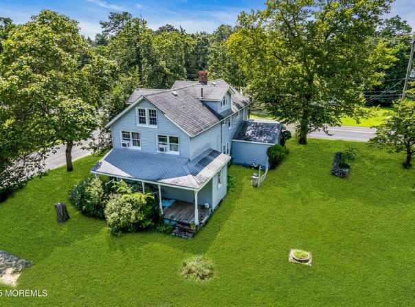 200 Cranberry Road, Farmingdale, NJ 07727