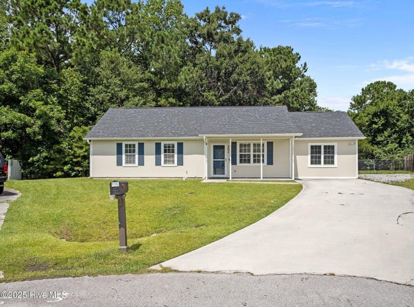 202 Gray Fox, Hubert, NC 28539