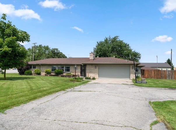 15853 State Road 37, Harlan, IN 46743-7419