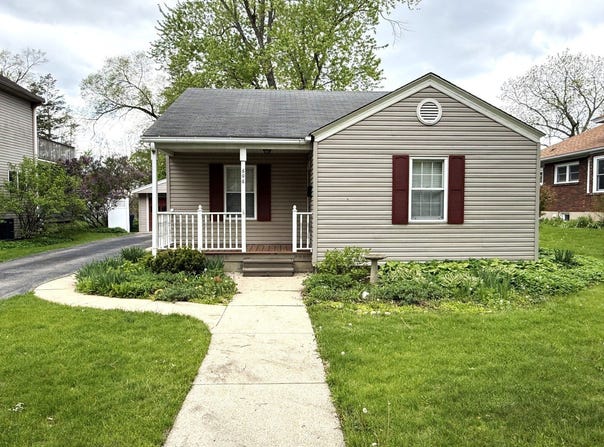 606 S 3rd Street, West Dundee, IL 60118