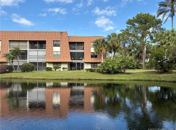 3100 SE Pruitt Road unit: B101, Port St Lucie, FL 34952