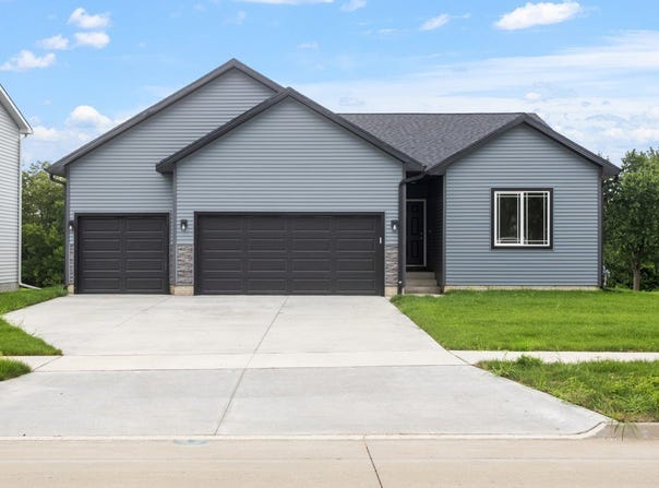 500 Ironwood Avenue, Woodward, IA 50276