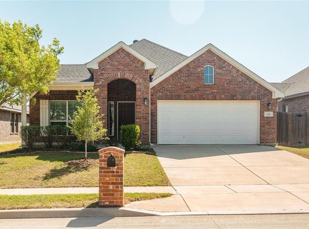 11917 Hassop Lane, Burleson, TX 76028