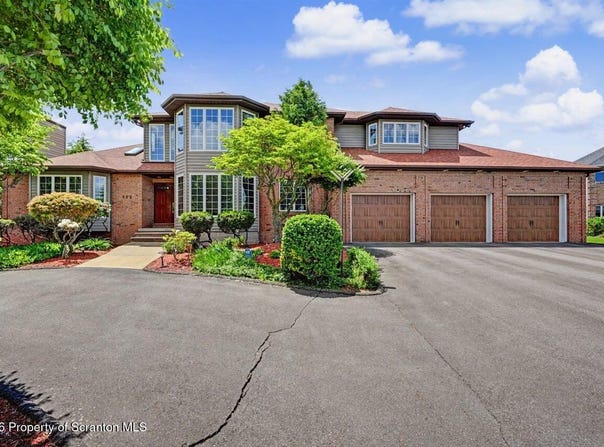 602 Hampton Road, South Abington Twp, PA 18411
