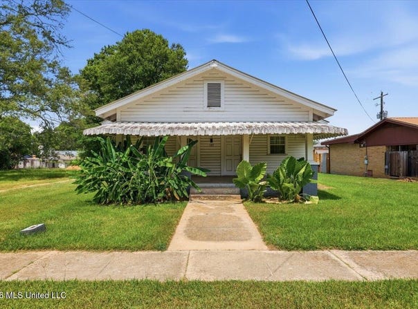 109 W Bell Avenue, Mendenhall, MS 39114