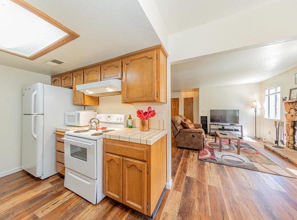 49400 River Park Road, Oakhurst, CA 93644