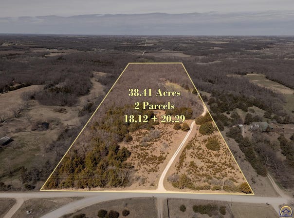 12448 82nd St, Oskaloosa, KS 66066