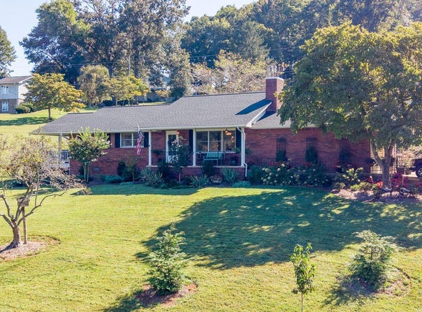 22 Brookside Dr., Franklin, NC 28734