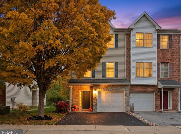 121 PUMPKIN PATCH Lane, HOCKESSIN, DE 19707
