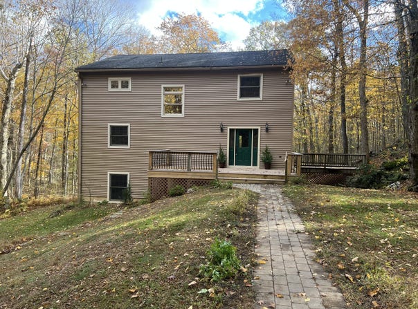 38 W Mountain Lane, Roxbury, CT 06783
