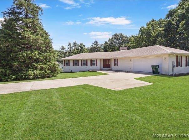 290 Fawn Meadows Drive, Linn Creek, MO 65052