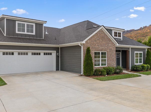 3356 Stone Creek Drive, Chattanooga, TN 37405