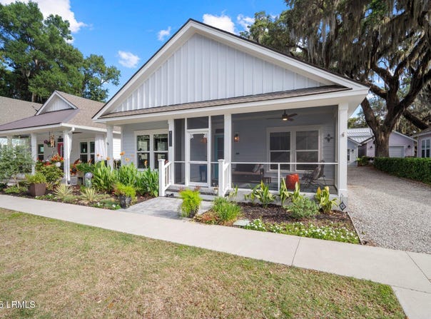 807 12th Street, Port Royal, SC 29935