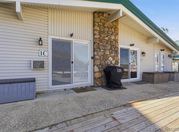147 Polar Bear Circle, Lake Ozark, MO 65049