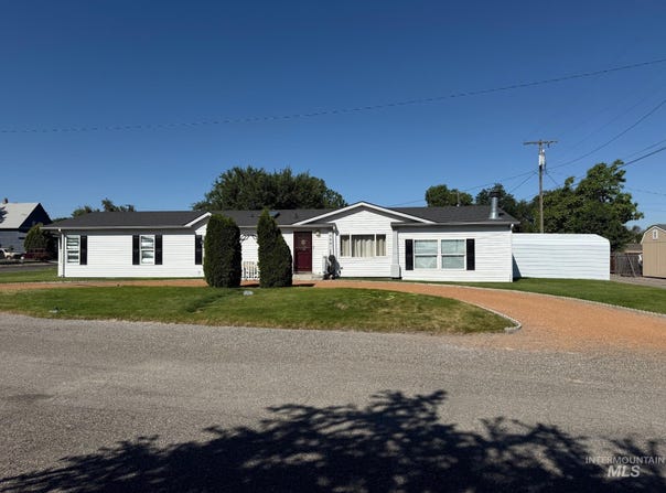 299 S Lincoln St, Glenns Ferry, ID 83623