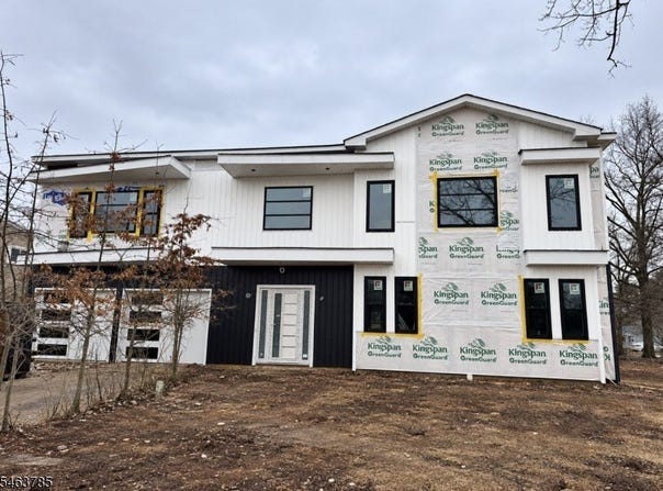 3 Tyne Ct, South Brunswick Twp., NJ 08824-1424