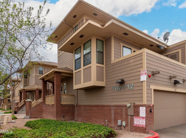 702 S BECK Avenue, Tempe, AZ 85281