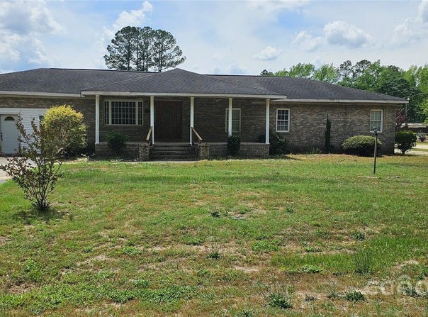 3921 Savannah Grove Road, Effingham, SC 29541