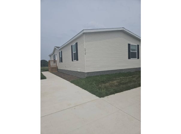 4416  Willowbank Dr., Howell, MI 48836