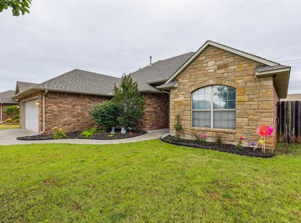 619 SW 28th Street, Moore, OK 73160