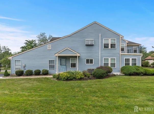 20-c Dorchester Drive, Monroe, NJ 08831