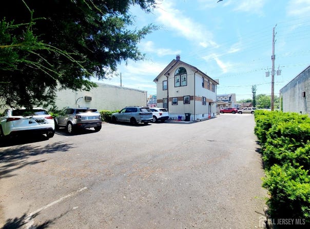 1595 Lincoln Hwy Rt.27, Edison, NJ 08817