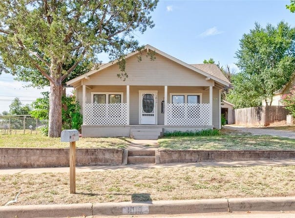1010 James Street, Sweetwater, TX 79556