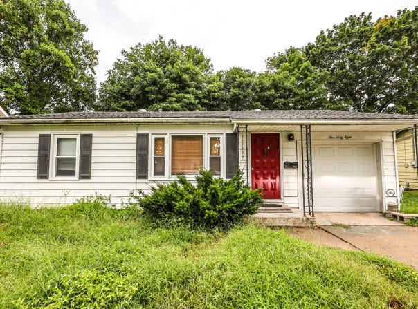 968 Morgan ST, Marshall, MO 65340