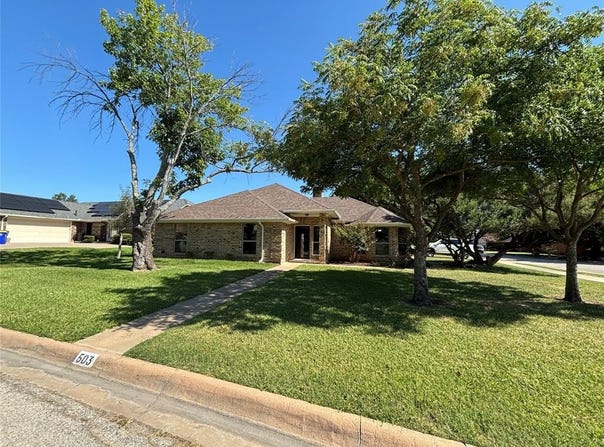 503 N 2nd Street, Krum, TX 76249
