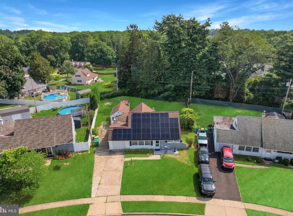 120 VERMONT LANE, LEVITTOWN, PA 19054