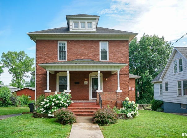 446 W PINE Street, Canton, IL 61520