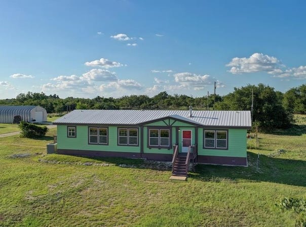 209 Esquell Ranch Rd., Harper, TX 78631