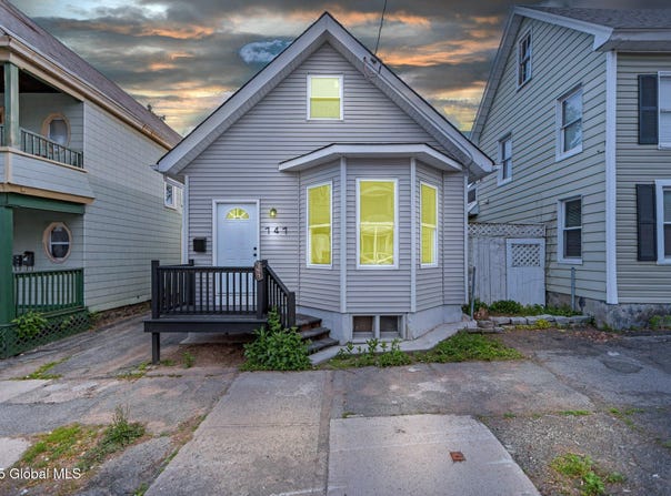 747 Eastern Avenue, Schenectady, NY 12308