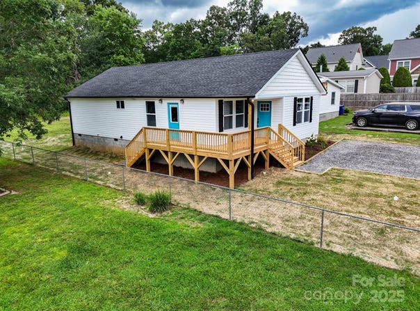 58 Goldmont Street, Black Mountain, NC 28711