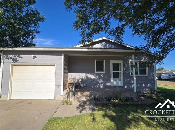401 Prairie Lane, Holcomb, KS 67851