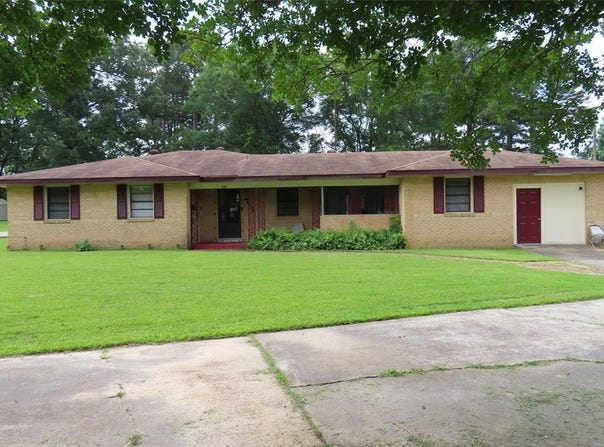 401 Reynolds Street, Springhill, LA 71075