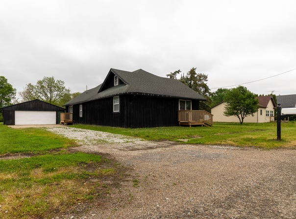 112 W Railroad Avenue, Dawson, IA 50066