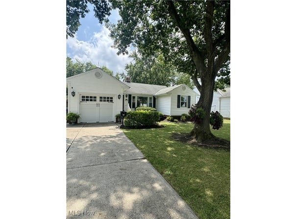 5126 Longton Road, Lyndhurst, OH 44124